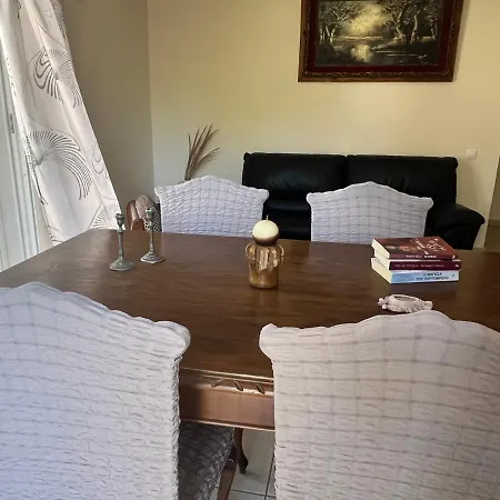 Lydia's House Apartment